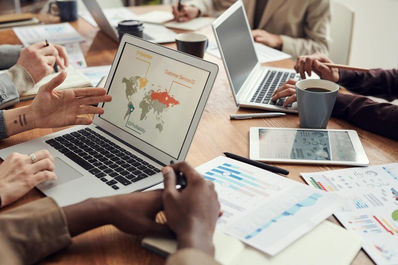 How can small businesses succeed in B2B sales?