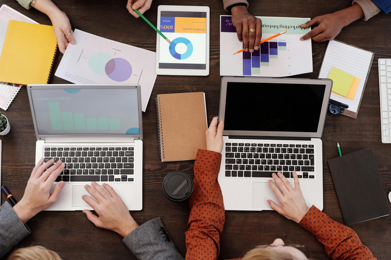 How Can B2B Companies Use Influencer Marketing for Demand Gen?