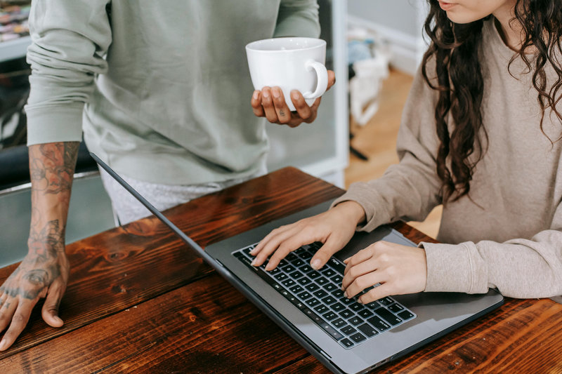 What Are the Best Ways to Convert Webinar Attendees into Leads?