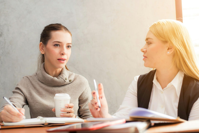 What’s the Best Way to Use Chatbots for B2B Demand Gen?
