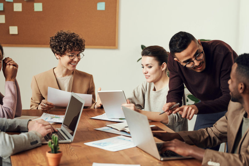 How to Use Account-Based Retargeting for B2B Demand Generation?