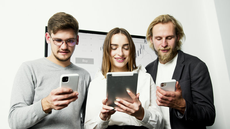 What’s the Role of AI-Powered Chatbots in B2B Demand Gen?